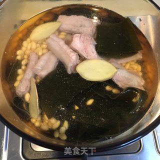 海带黄豆煲排骨的做法步骤：7