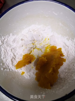 南瓜糯米饼的做法步骤：3