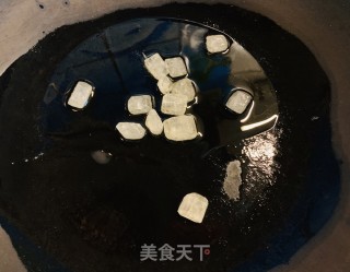 火麻仁排骨烧胡萝卜土豆的做法步骤：2