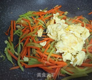 双丝炒蛋的做法步骤：7