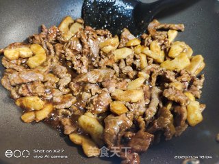 牛肉炒马蹄的做法步骤：6