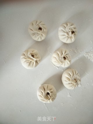 梅干菜肉包的做法步骤：11