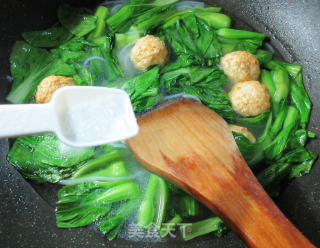 黄金鱼蛋菜芯米粉的做法步骤：6