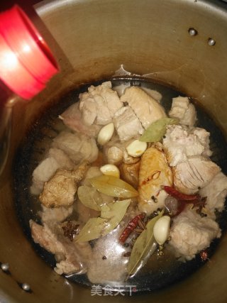 红烧排骨鸡翅的做法步骤：8