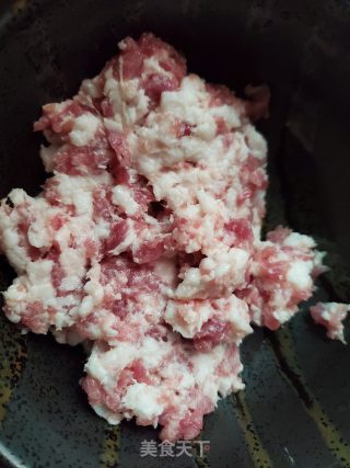 五香肉卷的做法步骤：2