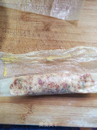 五香肉卷的做法步骤：8