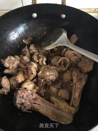 魔芋无筋豆烧鸭的做法步骤：3