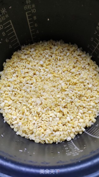 绿豆糕的做法步骤：1