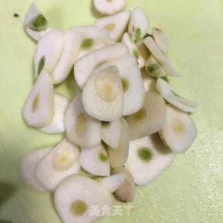 蒜香茼蒿菜的做法步骤：3
