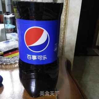 可乐烧鸡翅的做法步骤：3