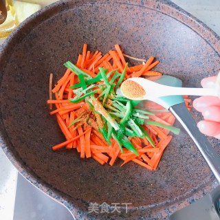 胡萝卜炒瘦肉的做法步骤：5