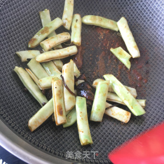 豆角焖南瓜面的做法步骤：6