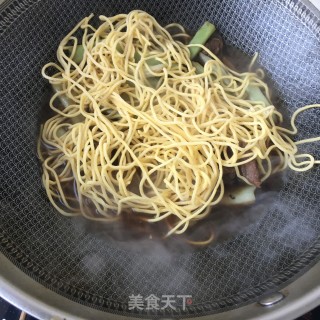 豆角焖南瓜面的做法步骤：12