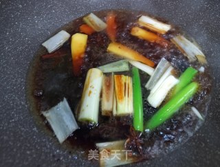浇汁狮子头的做法步骤：7