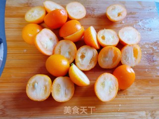 金桔荸荠雪梨汤的做法步骤：3