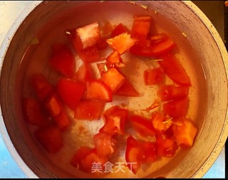 原创【????仙草味道????私房菜????】????女儿????的????味道????番茄????浓汤????的做法步骤：2