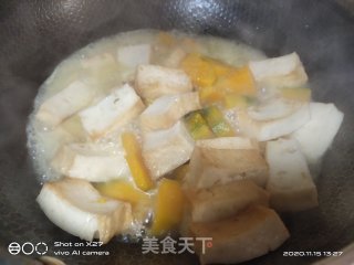 鱼卷烧南瓜的做法步骤：5