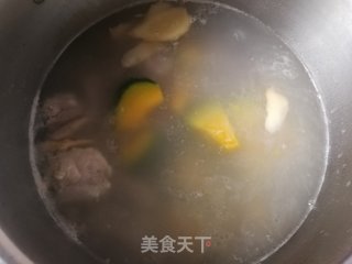 南瓜排骨汤的做法步骤：9