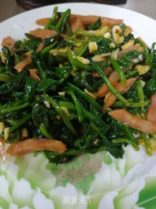 香肠拌菠菜的做法步骤：7