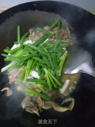 平菇炒肉丝的做法步骤：5