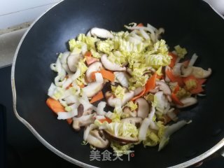 香菇白菜蛋花汤的做法步骤：3