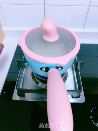 燕麦底樱花芒果慕斯蛋糕的做法步骤：2