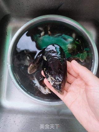 青口贝炒韭菜的做法步骤：1