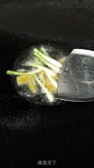 肉丝炒香芹的做法步骤：4