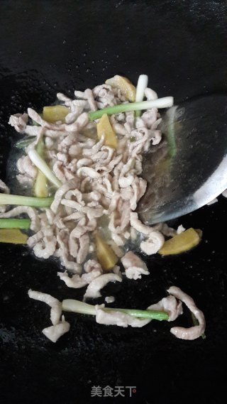 肉丝炒香芹的做法步骤：5