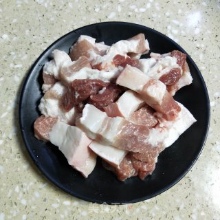 家常红烧肉的做法步骤：2