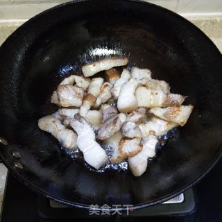 家常红烧肉的做法步骤：7