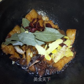 家常红烧肉的做法步骤：11