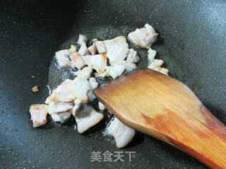 五花肉炒大白菜的做法步骤：2