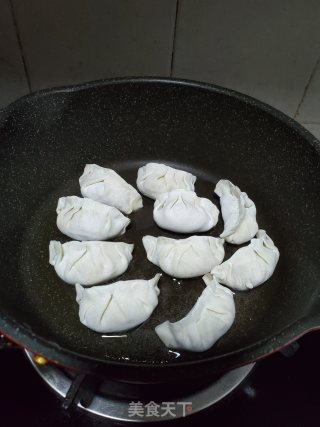 三鲜煎饺的做法步骤：10
