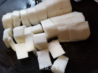 山药百合汤的做法步骤：2