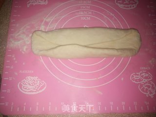 黄油剁椒酱面包的做法步骤：8