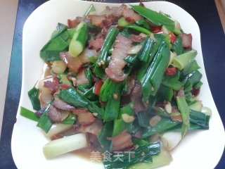 腊肉炒蒜苗的做法步骤：4
