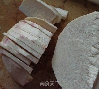 白糖芋头片的做法步骤：2