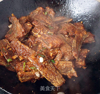 糖醋带鱼的做法步骤：8