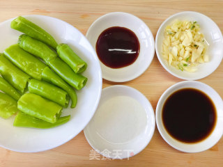 糖醋虎皮尖椒的做法步骤：2