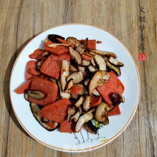 火腿炒香菇的做法步骤：7