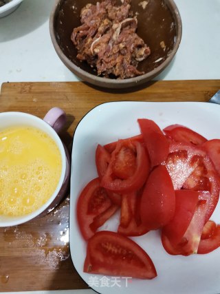 番茄肉丝蛋汤的做法步骤：1