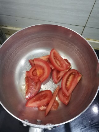 番茄肉丝蛋汤的做法步骤：2