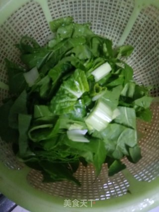 青菜鸡蛋炒饭的做法步骤：1