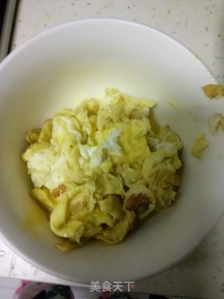 青菜鸡蛋炒饭的做法步骤：2