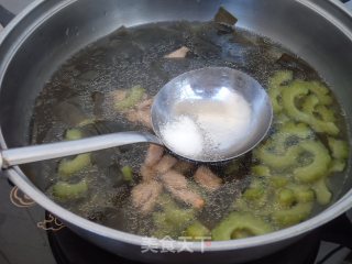 苦瓜海带瘦肉汤的做法步骤：9