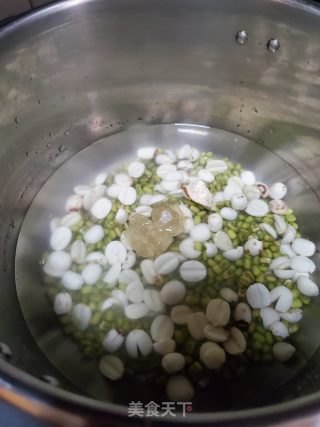 莲子绿豆陈皮糖水的做法步骤：2
