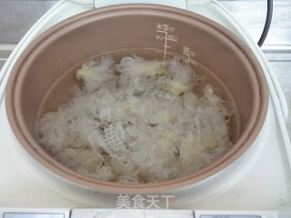 红薯银耳羹的做法步骤：3