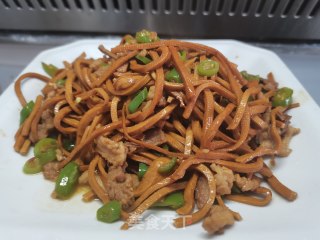 卤香干丝炒肉的做法步骤：9