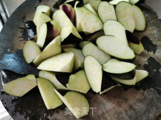 红烧茄子的做法步骤：1